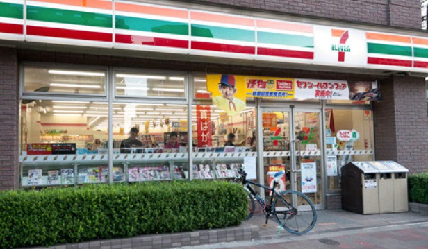 コンビニ　セブンイレブン 白金台駅前店（コンビニ）まで318m