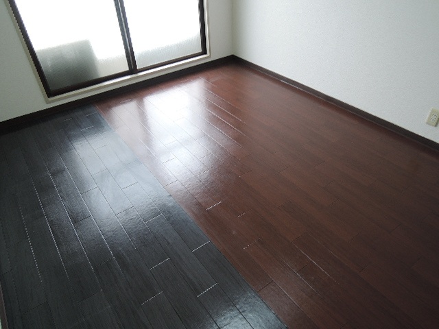 大紘ビルの居間写真