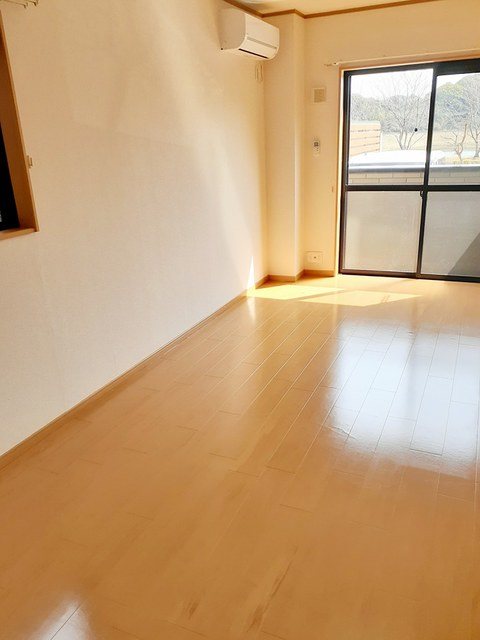 居室・リビング　賃貸物件ならトーマスリビング原田店へ