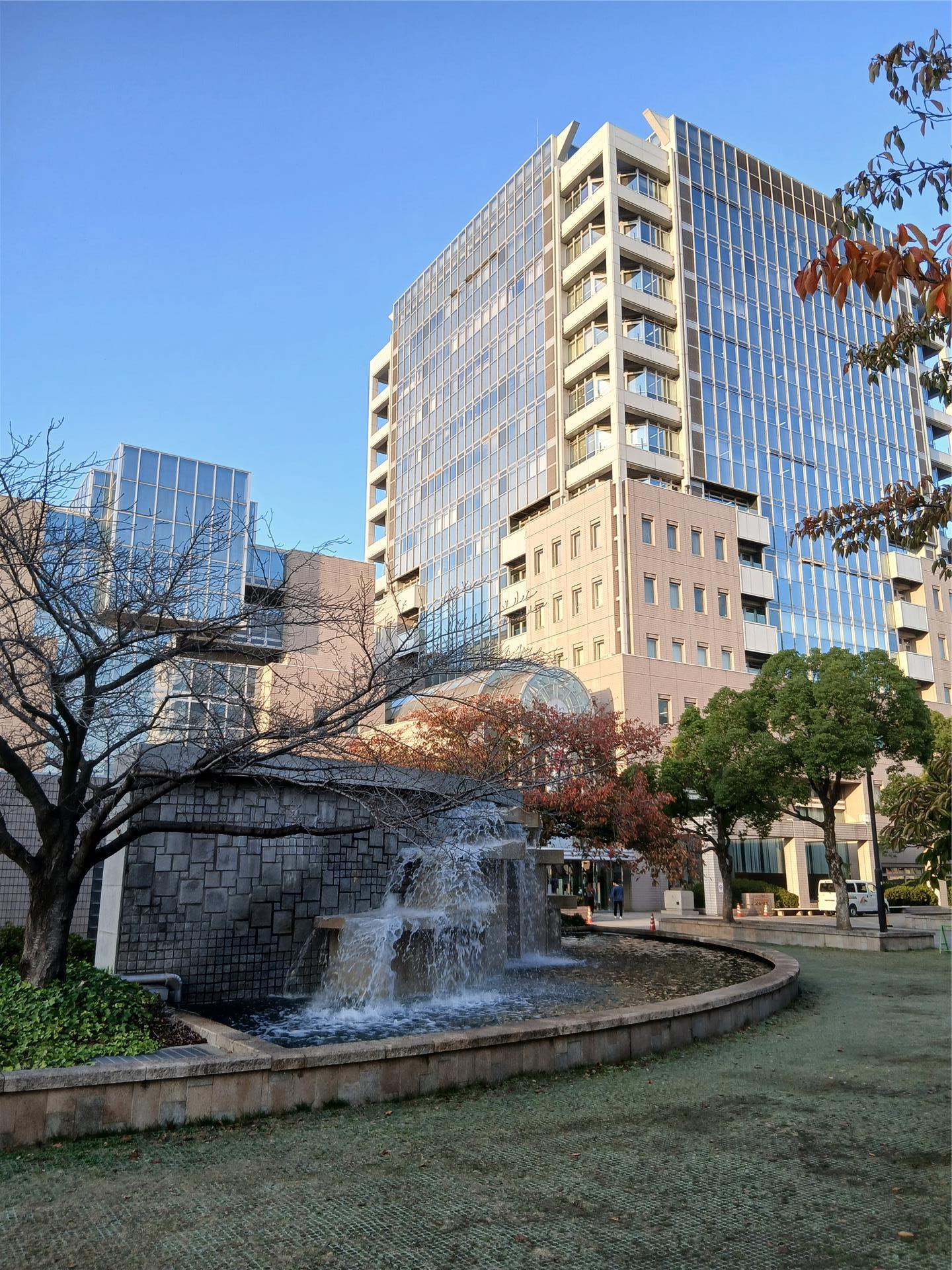 役所　福山市役所（役所）まで550m