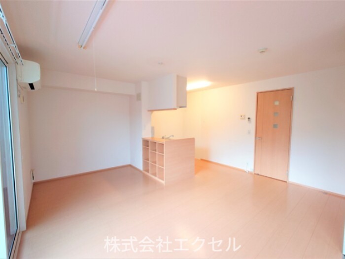 居室・リビング　明るいお部屋です。
