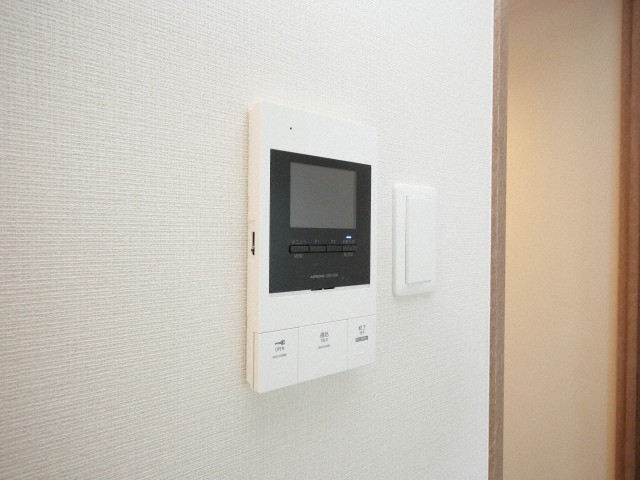 セキュリティ　防犯面に配慮したＴＶモニターホン付きです！