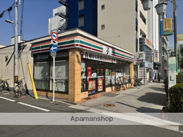 コンビニ　セブンイレブン（コンビニ）まで147m