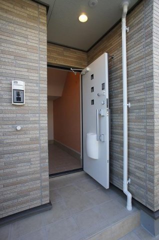 エントランス　シンプルで使いやすい玄関です