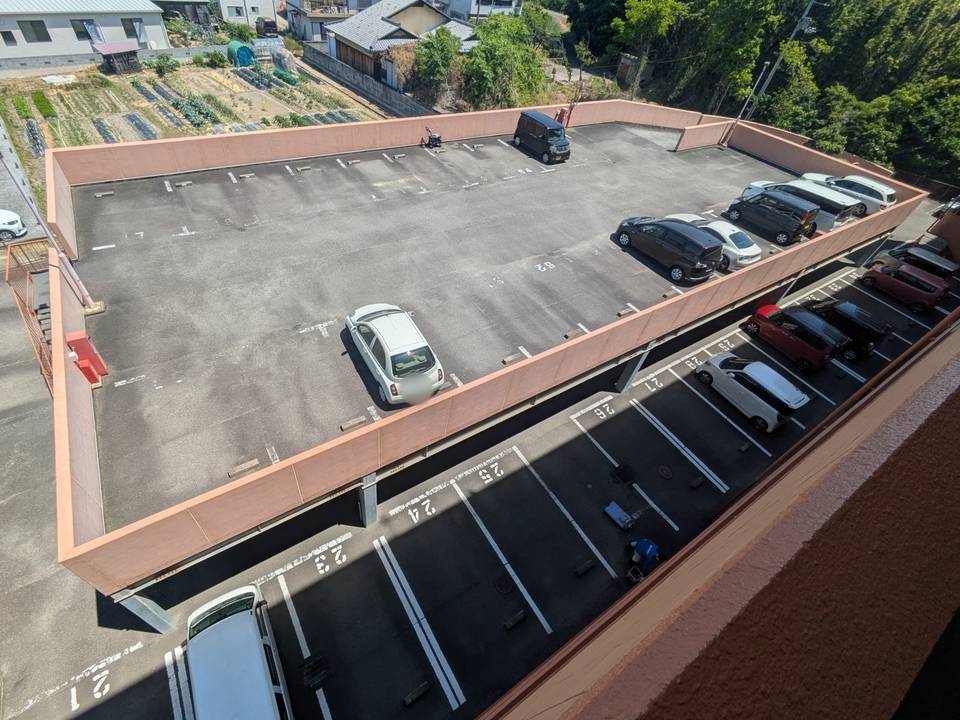 駐車場　駐車場