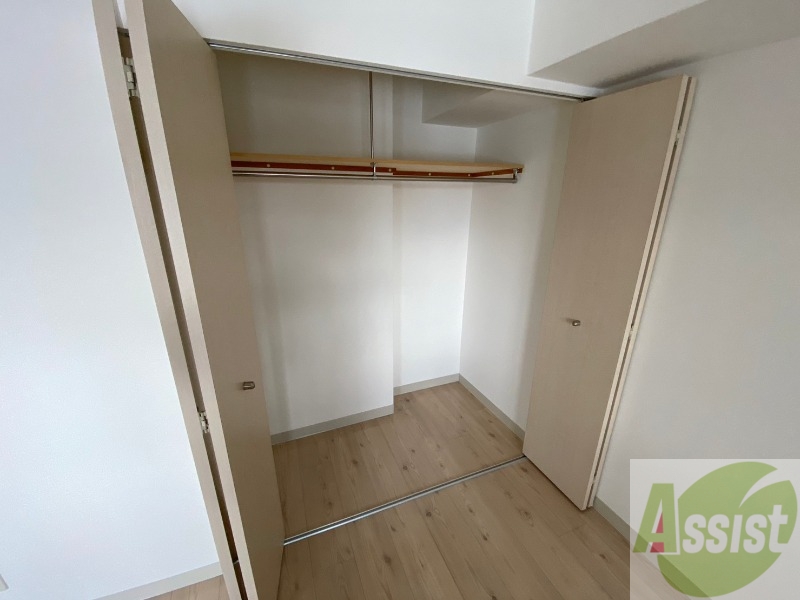 収納　寝室の収納です。部屋がすっきり片付きます。