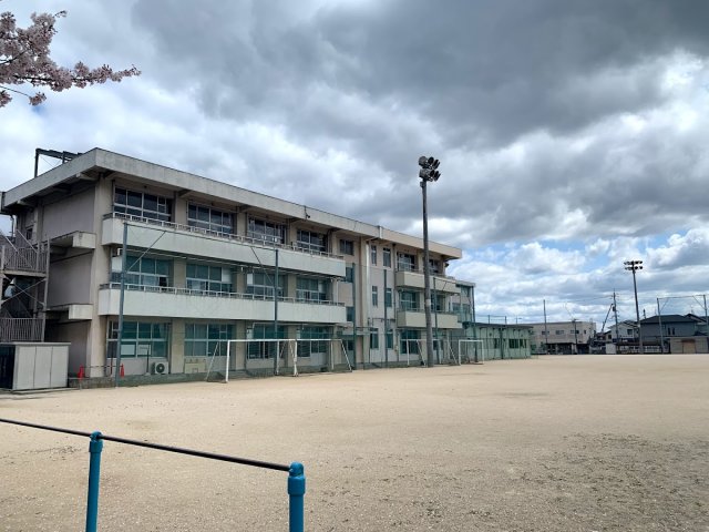 小学校　岡山市立大野小学校（小学校）まで869m