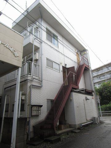 建物外観　落ち着いた雰囲気の外観です