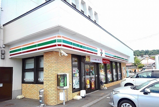 コンビニ　セブンイレブン（コンビニ）まで400m