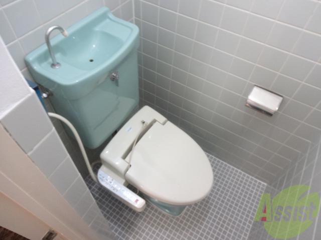 トイレ　おしりに優しい温水洗浄便座