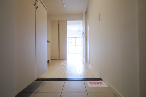 玄関　※別部屋の写真です