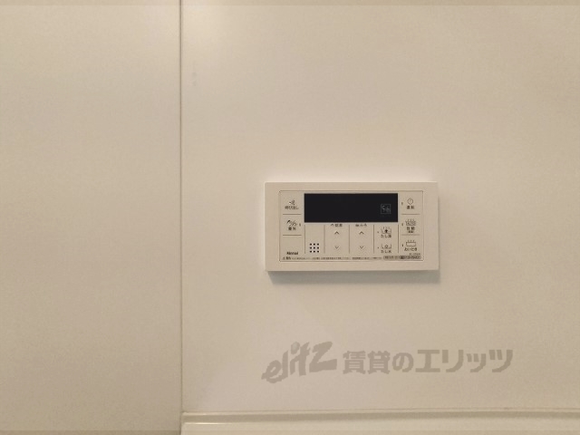 その他設備　給湯器リモコン