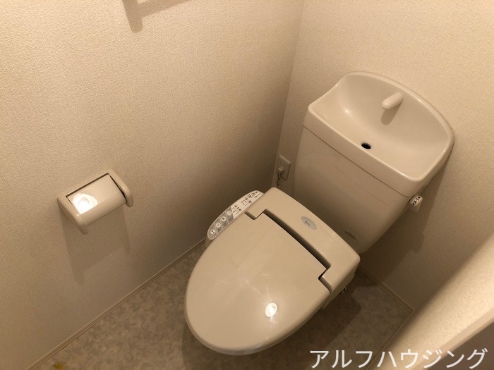 トイレ　反転タイプ