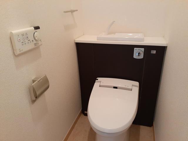 トイレ　シンプルで使いやすいトイレです