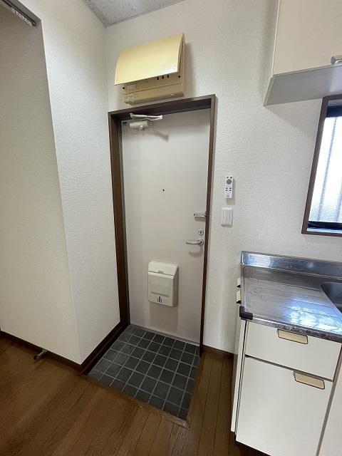 玄関　玄関（写真はC101）