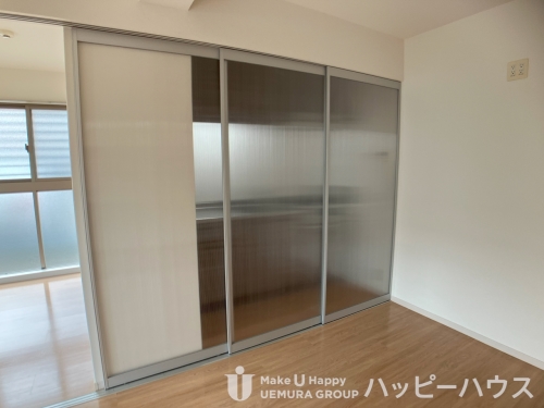 セキュリティ　同物件の反転タイプのお部屋のお写真です。現況優先でお願いしま