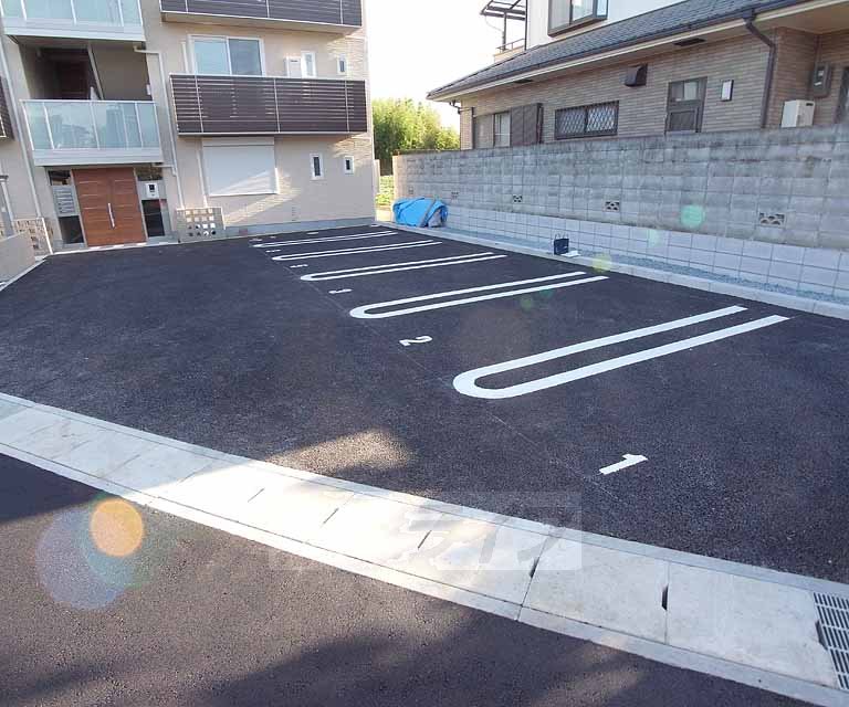 駐車場　駐車スペースです。