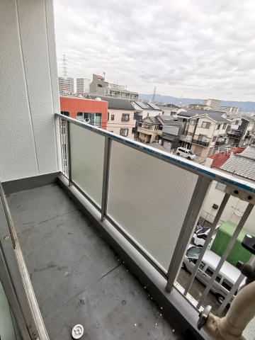バルコニー　日当り良好の東向き