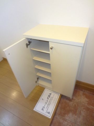 玄関　シューズボックス