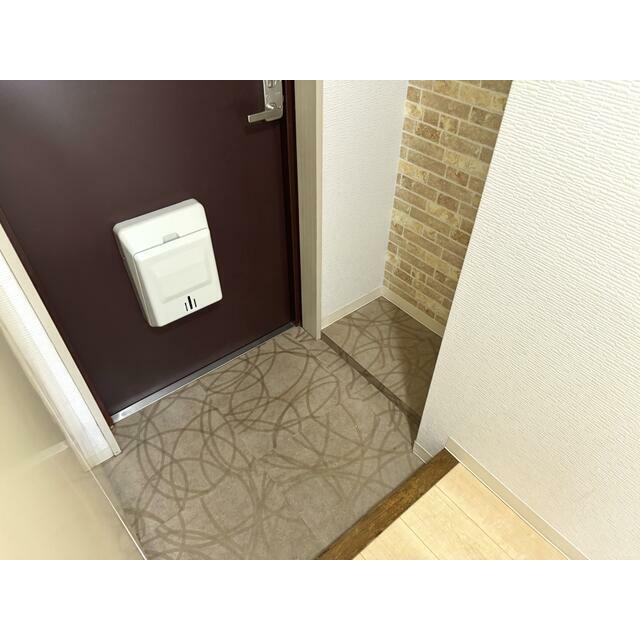玄関　※反転タイプの別室写真