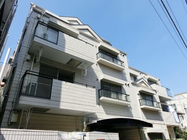 建物外観　★お洒落な外観タイル貼り・喜多見駅２分・買い物・通勤・生活…