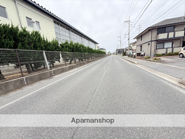 その他　前面道路（その他）まで0m
