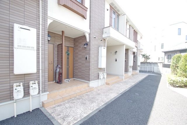 エントランス　★お問い合わせはタウンハウジング祖師ヶ谷大蔵店まで★
