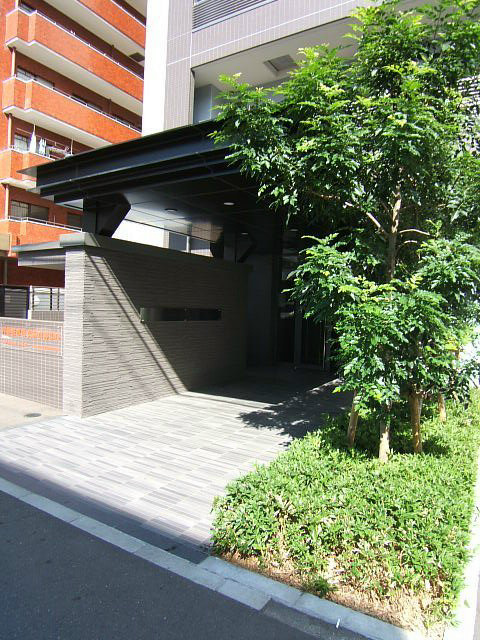 エントランス　高級感有り
