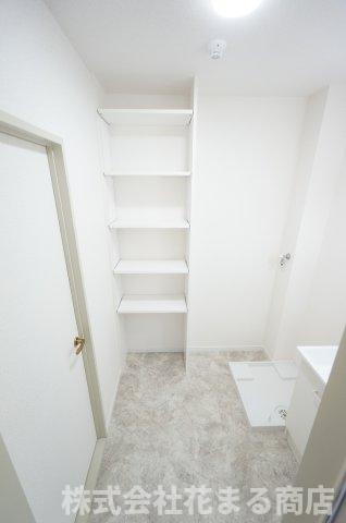 洗面設備　リノベーションしているので、室内大変綺麗です！ 物件、駅でお