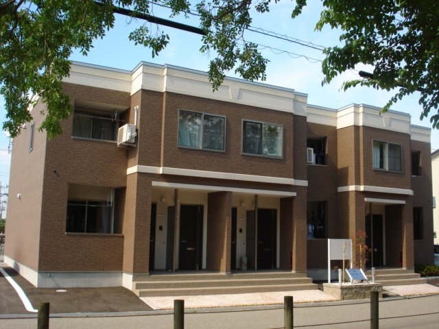 建物外観　外観写真（昼）