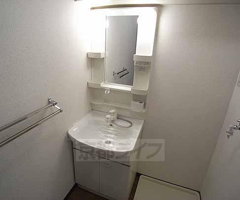 洗面設備　朝の準備も楽々ですよ・