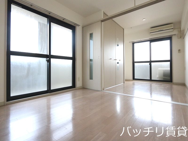 居室・リビング　※別号室タイプの為、現状を優先いたします。
