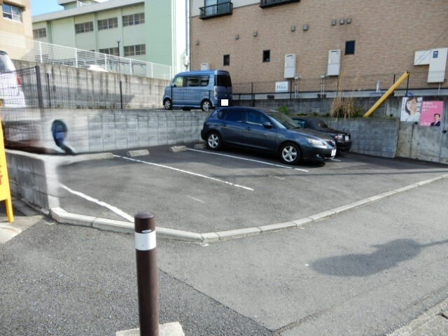 駐車場　駐車場　要空き確認