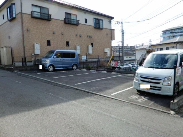 駐車場　駐車場　要空き確認