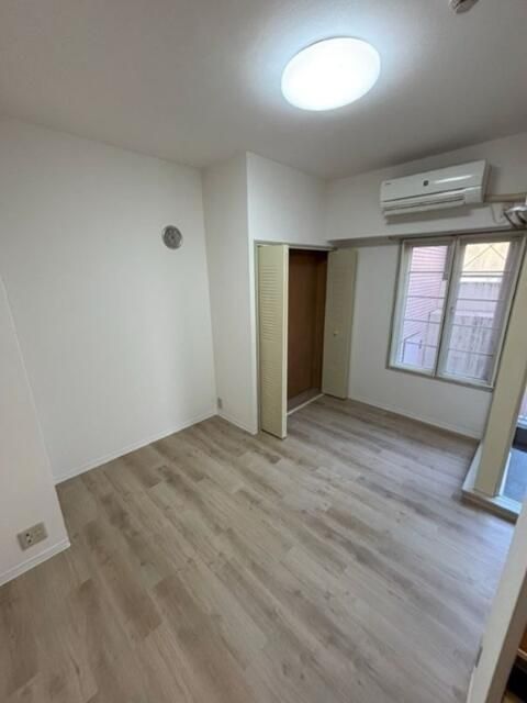 居室・リビング　別の部屋の写真です