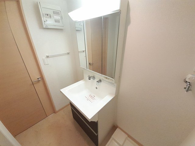 洗面設備　忙しい朝には欠かせない洗面所です