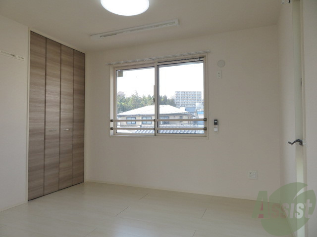 その他部屋・スペース　こちらは洋室を撮影しました。寝室にしましょう。