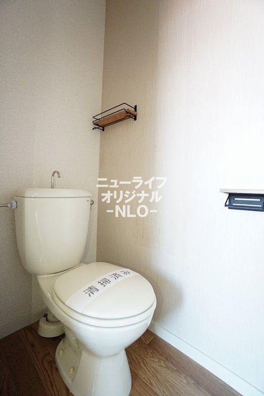 トイレ　独立したトイレ空間は清潔で快適です！