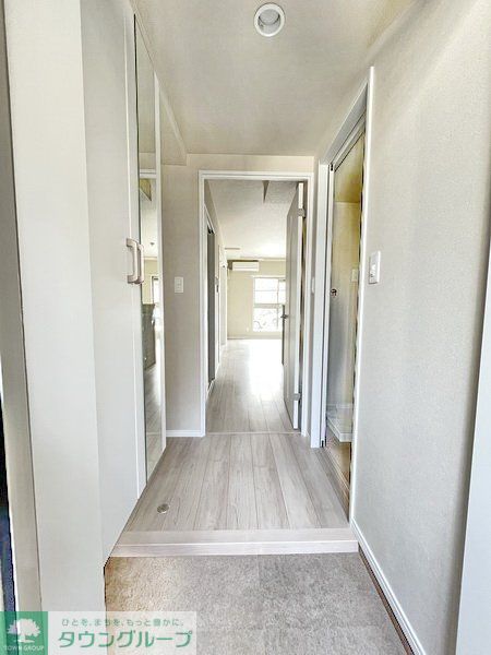 玄関　※同マンション別部屋のお写真です。