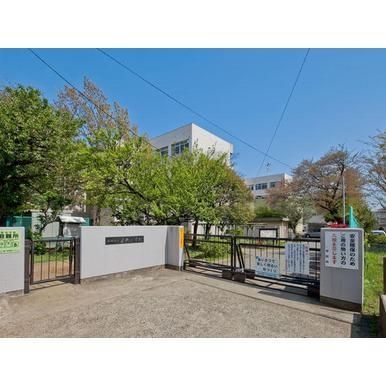 小学校　法典小学校（小学校）まで570m