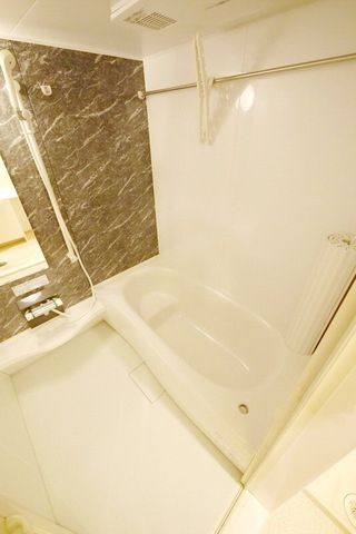 バス・シャワールーム　☆追焚・浴室乾燥☆