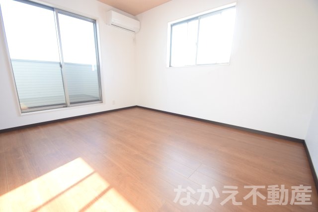 その他部屋・スペース　広くて明るい寝室