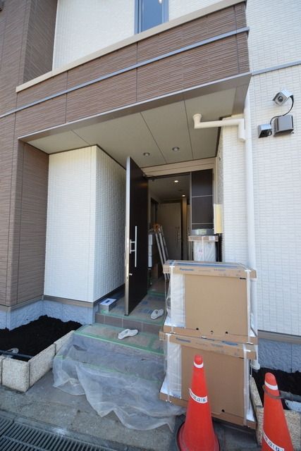 エントランス　★お部屋探しはタウンハウジング高幡不動店まで★