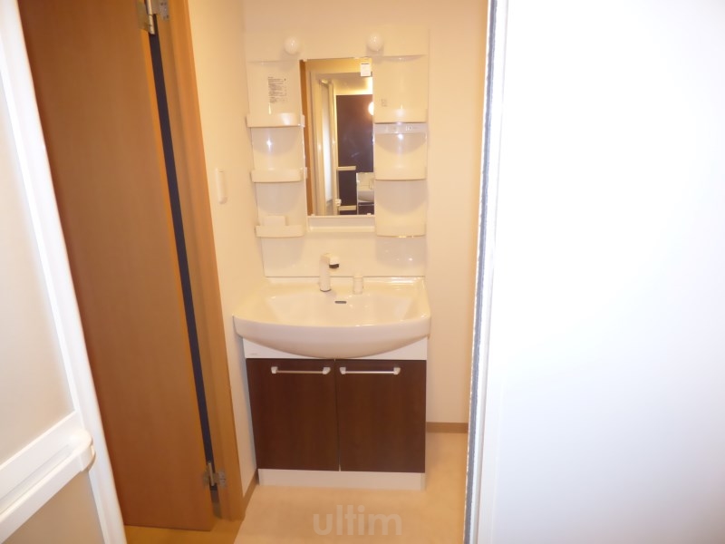 洗面設備　※別のお部屋のお写真です。御参考までに。