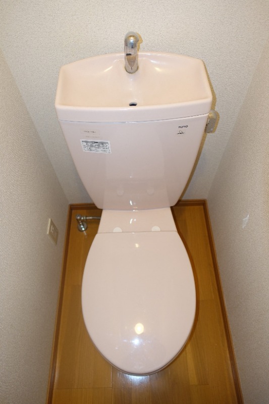 トイレ　清潔感のある空間ですね