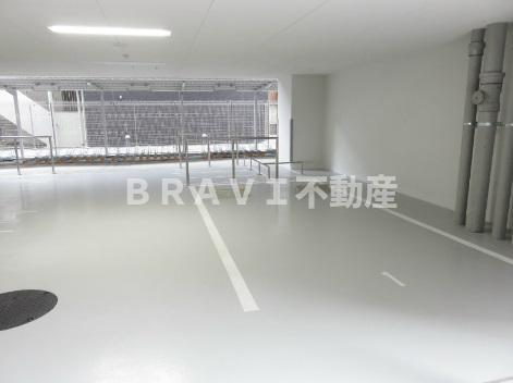 駐車場　【プレサンス京町堀ノース】駐車スペースもあります