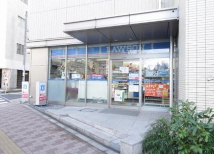 コンビニ　ローソン本郷一丁目春日通店（コンビニ）まで106m