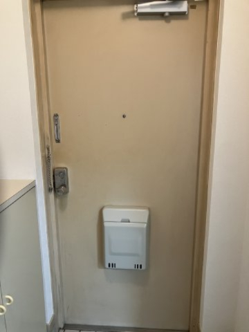玄関　別部屋のお写真です。参考程度にご覧ください。