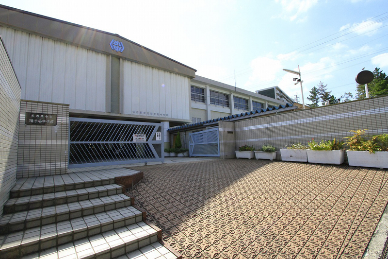 中学校　猪子石中学校（中学校）まで511m