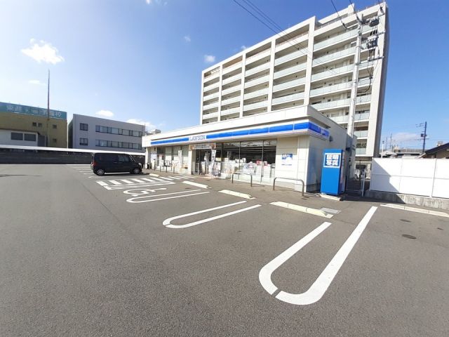 コンビニ　ローソン防府駅南町店（コンビニ）まで195m